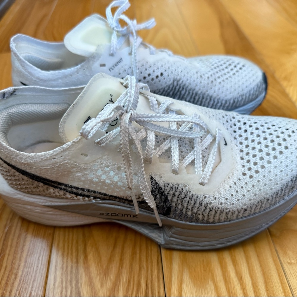 Nike Vaporfly 3 running shoes - grey and white - women’s 6.5